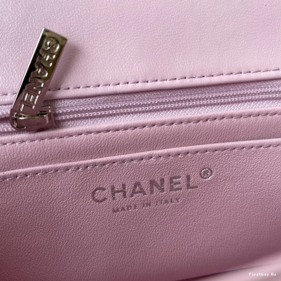 First Bag Ru CHANEL 20CM FLAP BAG 0820